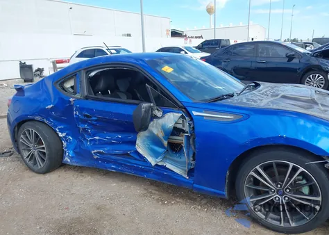 2014 Subaru Brz Limited z USA, uszkodzony, nr VIN JF1ZCAC11E8602767